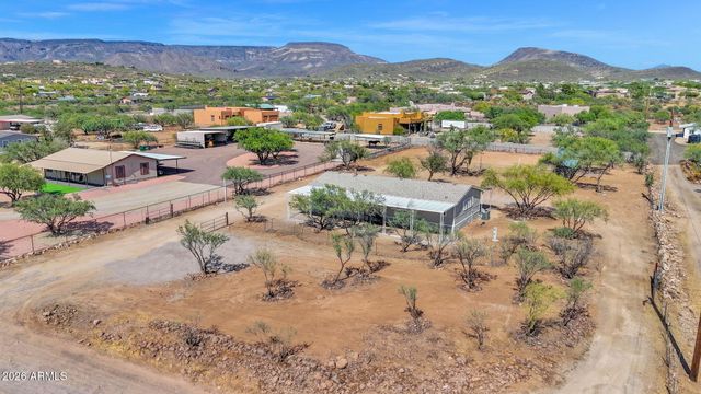 44015 N 12TH Street, New River, AZ 85087