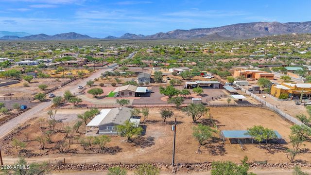 44015 N 12TH Street, New River, AZ 85087