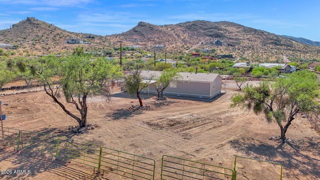 44015 N 12TH Street, New River, AZ 85087