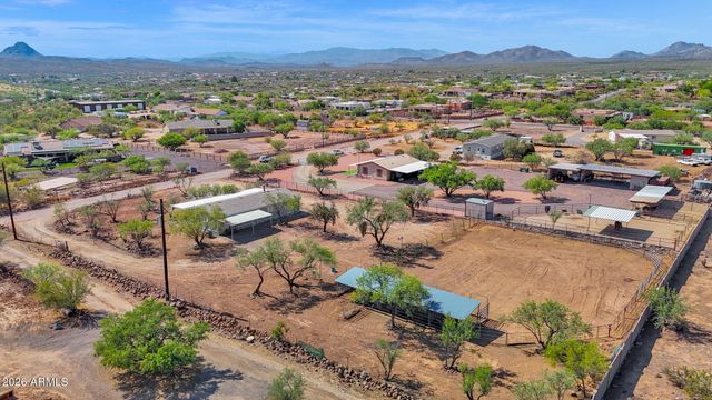 44015 N 12TH Street, New River, AZ 85087