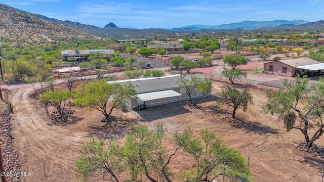 44015 N 12TH Street, New River, AZ 85087