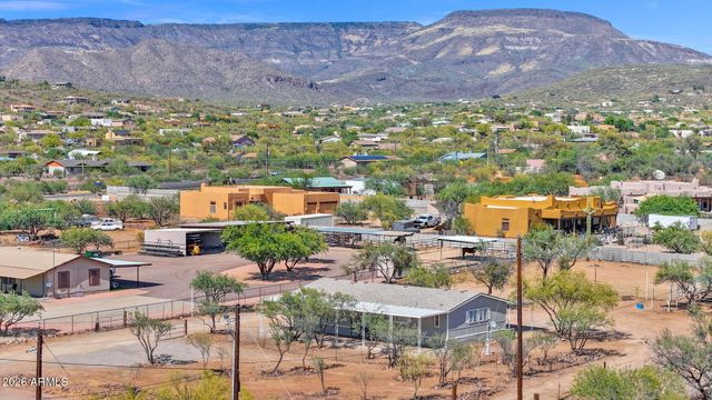 44015 N 12TH Street, New River, AZ 85087