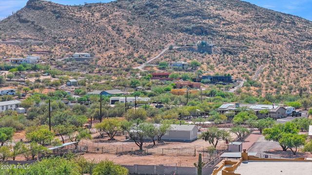 44015 N 12TH Street, New River, AZ 85087