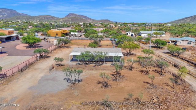 44015 N 12TH Street, New River, AZ 85087