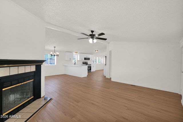 44015 N 12TH Street, New River, AZ 85087