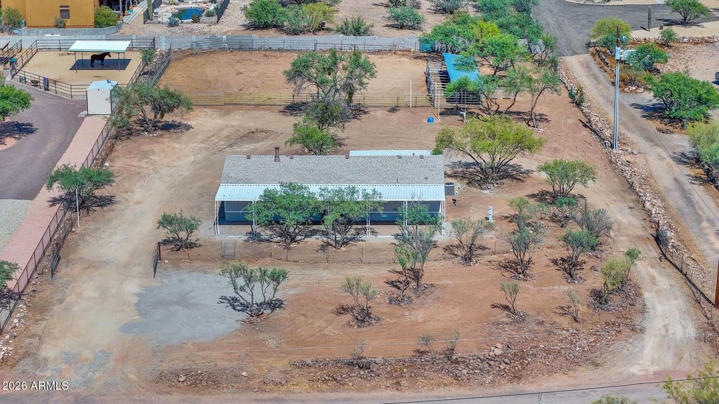 44015 N 12TH Street, New River, AZ 85087