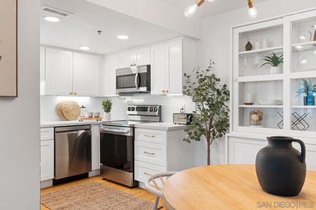 909 Sutter St 105, San Diego, CA 92103