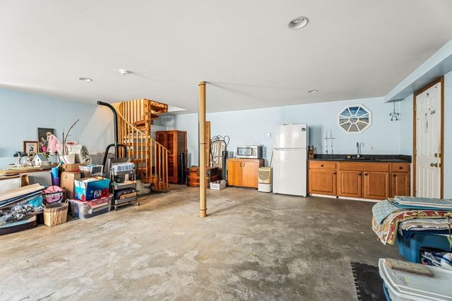 91 Currier St, Methuen, MA 01844