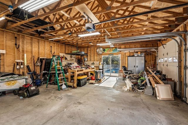 91 Currier St, Methuen, MA 01844