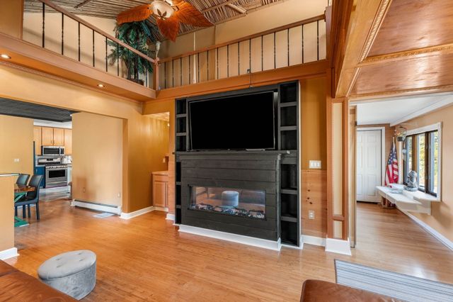 91 Currier St, Methuen, MA 01844