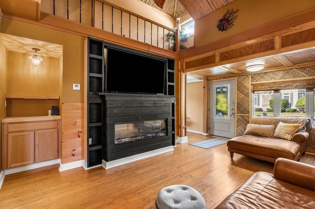 91 Currier St, Methuen, MA 01844