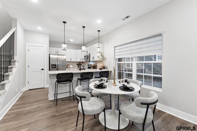 1911 Dahlman Rows Plaza, Omaha, NE 68108