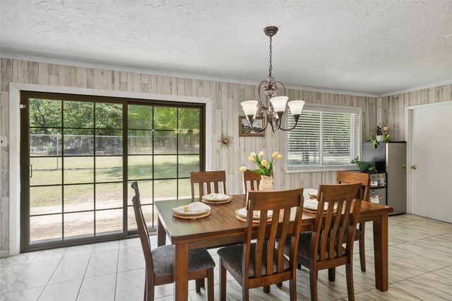 109 Didlake Road, Huntsville, TX 77340