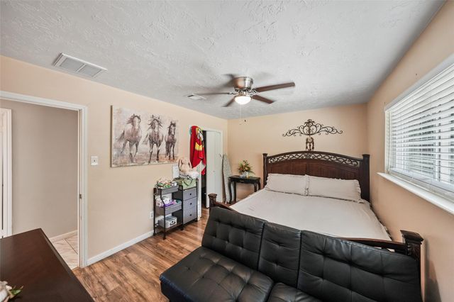 109 Didlake Road, Huntsville, TX 77340