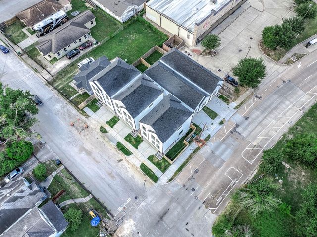 1515 Euel Street, Houston, TX 77009