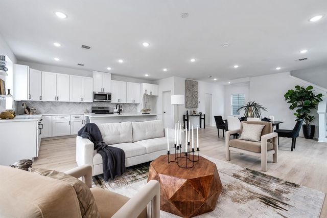 1515 Euel Street, Houston, TX 77009