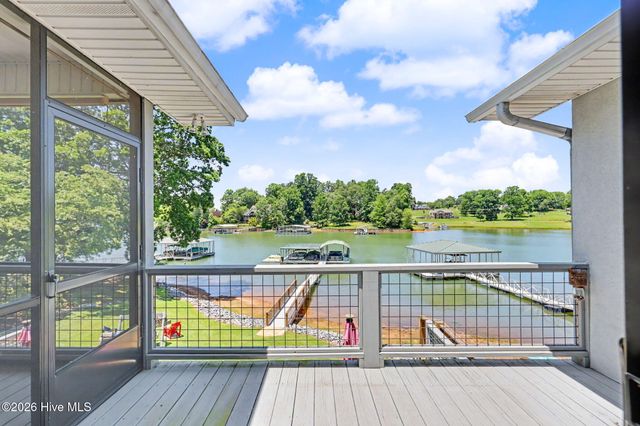 209b N Berrong Street, Hiawassee, GA 30546