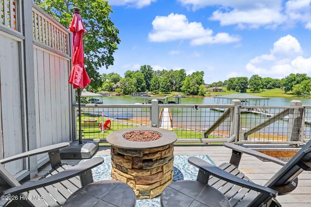 209b N Berrong Street, Hiawassee, GA 30546