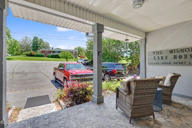 209b N Berrong Street, Hiawassee, GA 30546