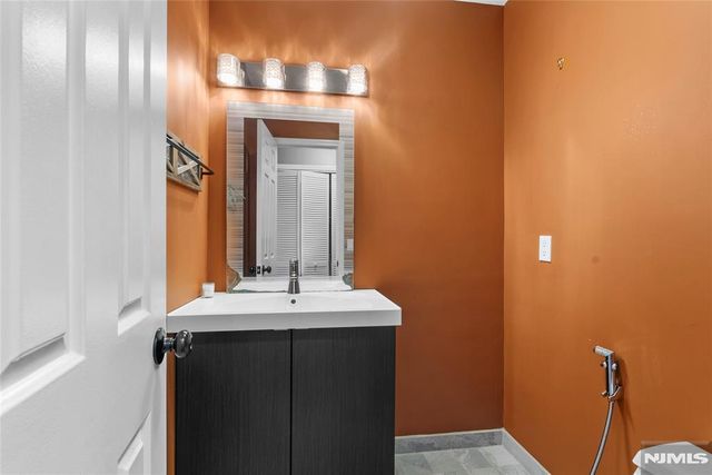 300 Gorge Road 2, Cliffside Park, NJ 07010