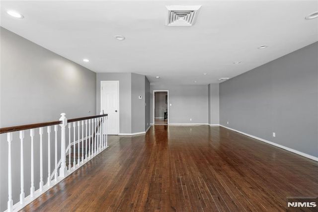 300 Gorge Road 2, Cliffside Park, NJ 07010