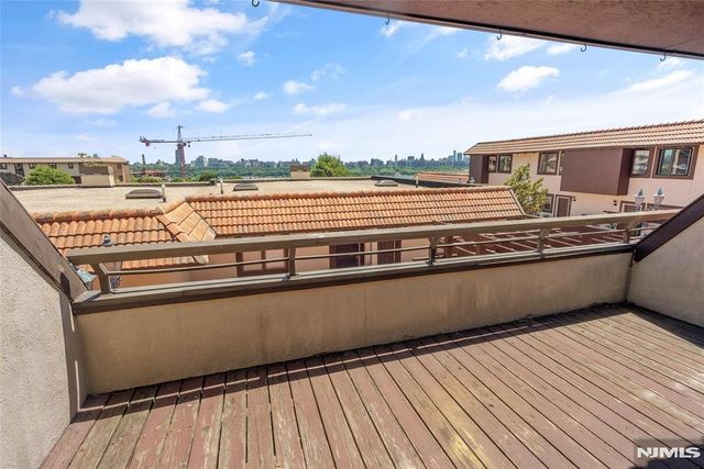 300 Gorge Road 2, Cliffside Park, NJ 07010