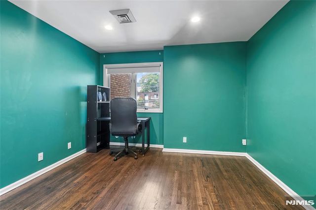 300 Gorge Road 2, Cliffside Park, NJ 07010