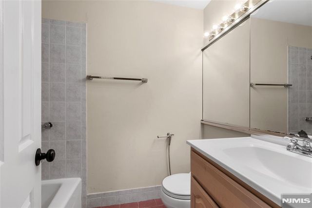 300 Gorge Road 2, Cliffside Park, NJ 07010
