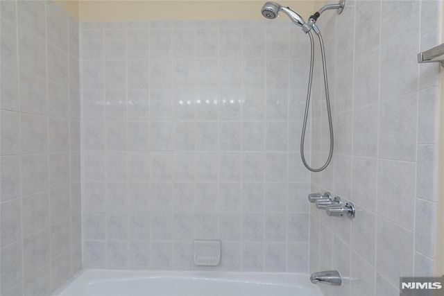 300 Gorge Road 2, Cliffside Park, NJ 07010