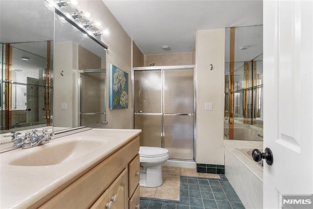 300 Gorge Road 2, Cliffside Park, NJ 07010