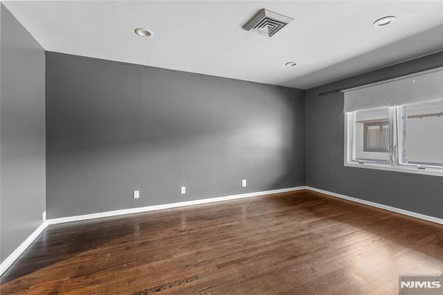 300 Gorge Road 2, Cliffside Park, NJ 07010