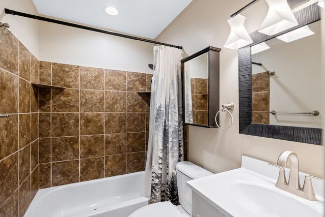 1102 W 14th Street, La Porte, IN 46350