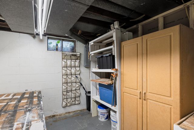 1102 W 14th Street, La Porte, IN 46350