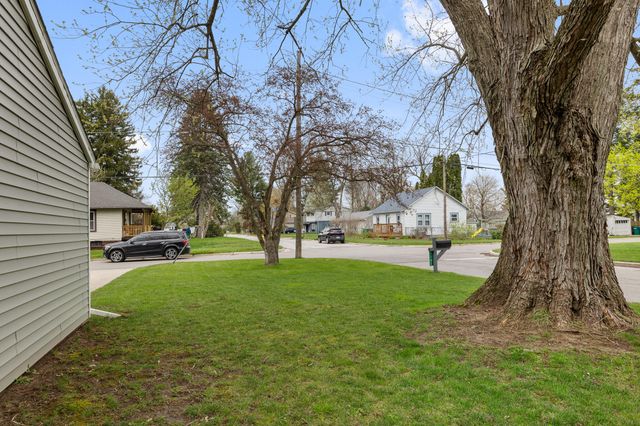 1102 W 14th Street, La Porte, IN 46350