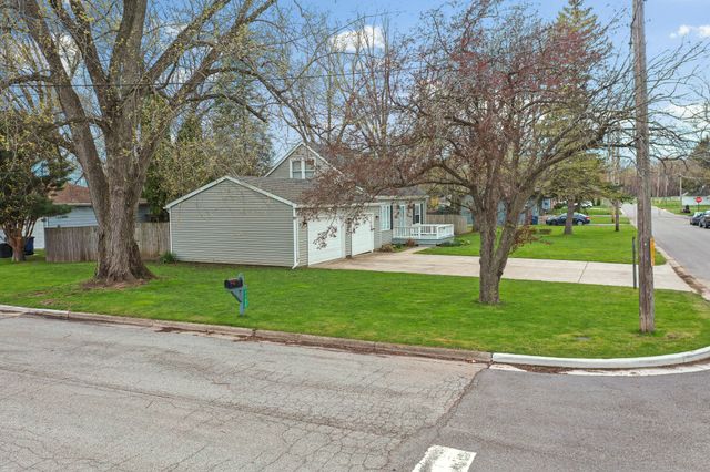 1102 W 14th Street, La Porte, IN 46350