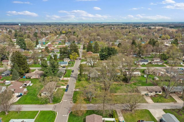 1102 W 14th Street, La Porte, IN 46350