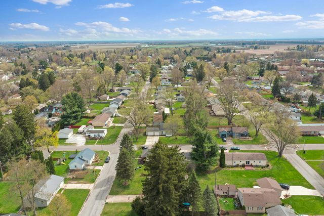 1102 W 14th Street, La Porte, IN 46350