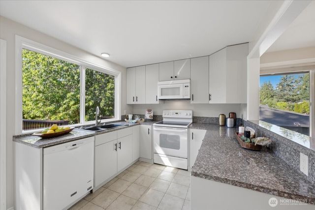 1801 Anacortes Avenue NE, Renton, WA 98059