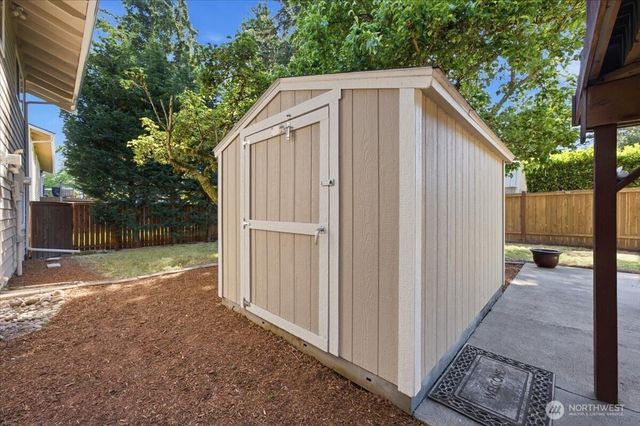 1801 Anacortes Avenue NE, Renton, WA 98059