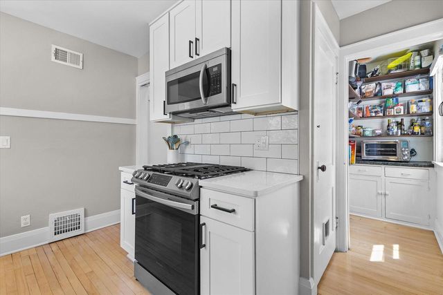 6431 Vista AVENUE, Wauwatosa, WI 53213