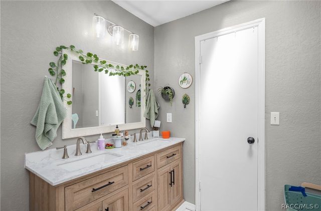 5160 S Running Brook Drive, Homosassa, FL 34448