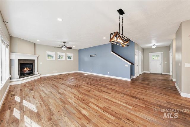 1210 W Cobblefield, Meridian, ID 83646