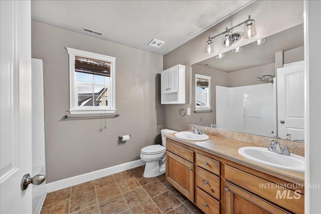 1210 W Cobblefield, Meridian, ID 83646