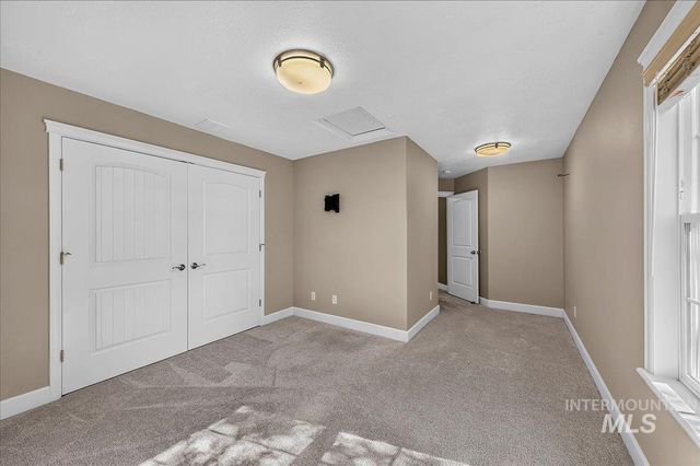 1210 W Cobblefield, Meridian, ID 83646