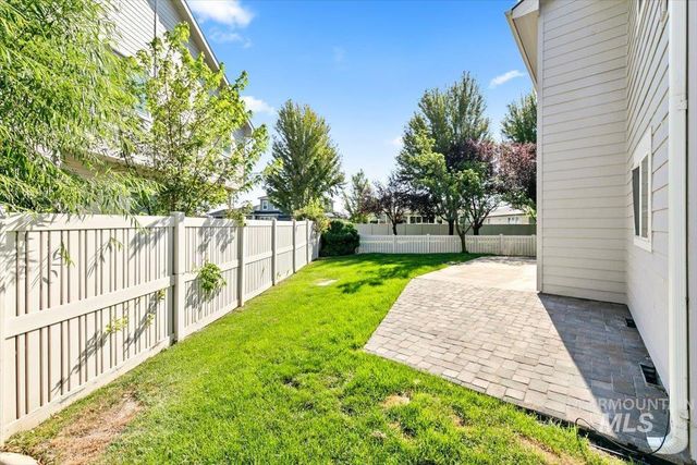 1210 W Cobblefield, Meridian, ID 83646