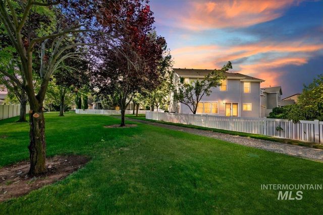 1210 W Cobblefield, Meridian, ID 83646
