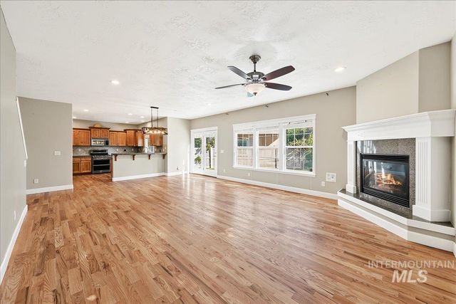 1210 W Cobblefield, Meridian, ID 83646