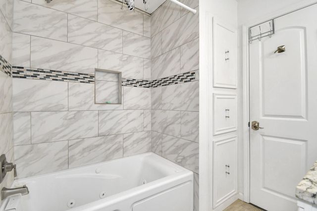 11002 Hammerly Boulevard 12, Houston, TX 77043