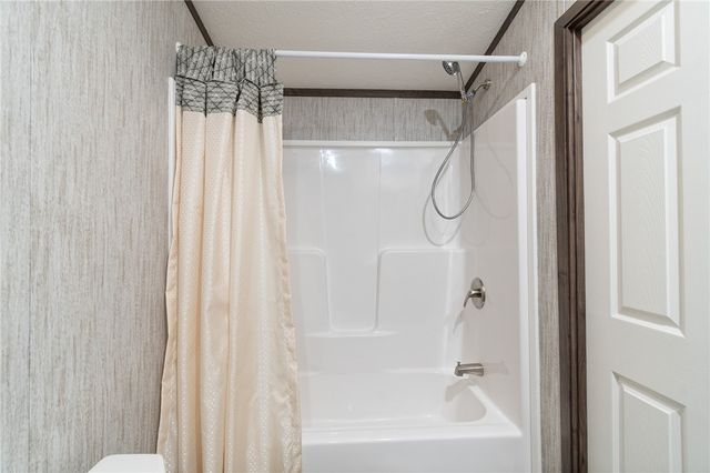 11 BIRCH Circle, Williamson, NY 14589