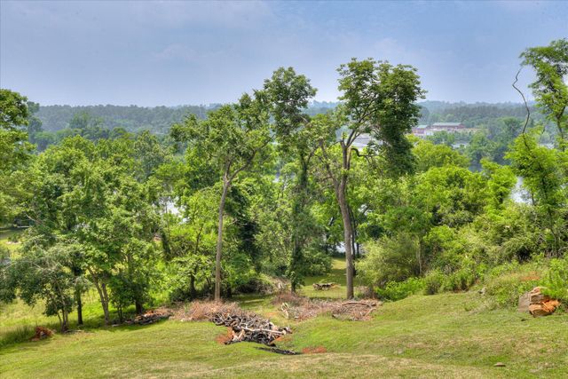 837 RIVER BLUFF Road, North Augusta, SC 29841